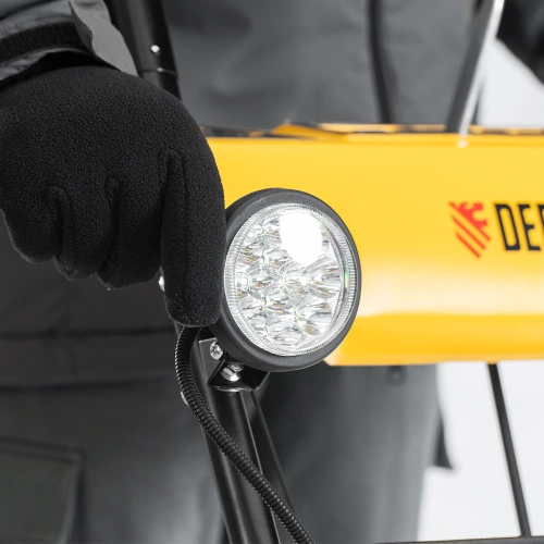 Бензиновая снегоуборочная машина SBM 610, 212 cc, ручной старт, фара Denzel по ценам производителя в Москве с доставкой по всей России