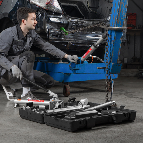 Растяжка гидравлическая, 10 т, набор из 17 предметов, 7 сменных насадок, в пластиковом кейсе Matrix по ценам производителя в Москве с доставкой по всей России