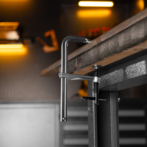 Струбцина F-образная, 80x150мм, кованая Denzel по ценам производителя в Москве с доставкой по всей России