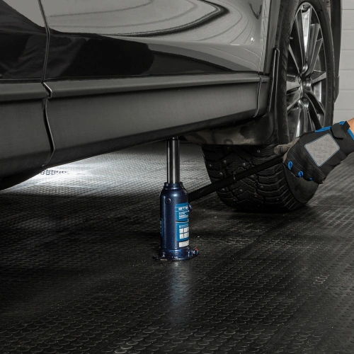 Домкрат гидравлический бутылочный телескопический, 2 т, подъем 170-380 мм Stels по ценам производителя в Москве с доставкой по всей России