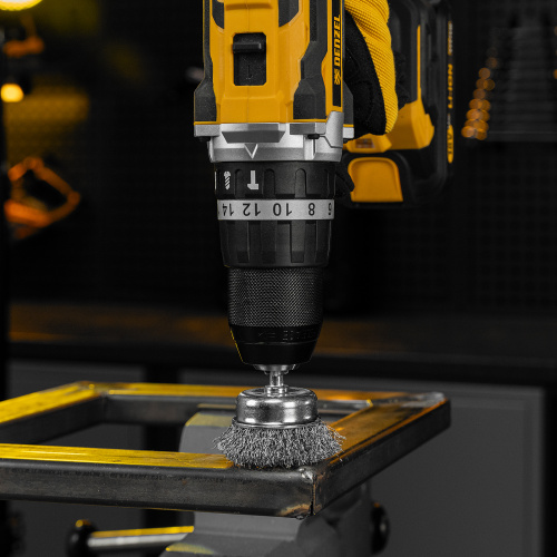 Набор щеток для дрели, 2 Плоские 50-75мм, 3 Чашки 25-50-75мм, шпилька,  нерж.вит. проволока Denzel по ценам производителя в Москве с доставкой по всей России