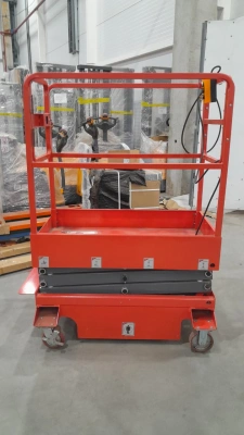 Подъемник ножничный передвижной 240 кг 3/5 м TOR GTJY DC аккумуляторный по ценам производителя в Москве с доставкой по всей России