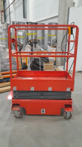 Подъемник ножничный передвижной 240 кг 3/5 м TOR GTJY DC аккумуляторный по ценам производителя в Москве с доставкой по всей России