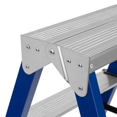 Стремянка двусторонняя 2 ступени, стальная, Сибртех купить в Москве с доставкой по всей России | ProtosMarket.ru