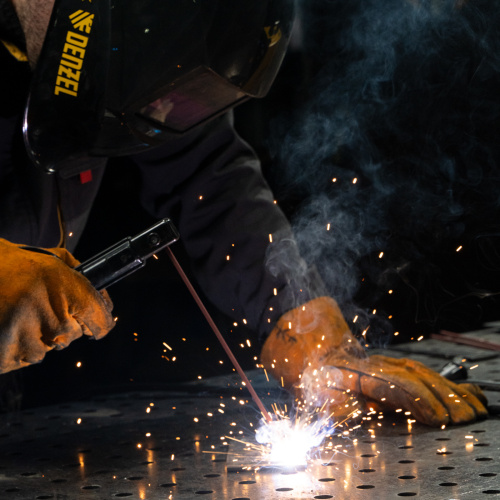 Аппарат инвертор. полуавтомат. cварки IMIG-185SDR, 180 А, ПВ 60%, катушка 5 кг Denzel по ценам производителя в Москве с доставкой по всей России