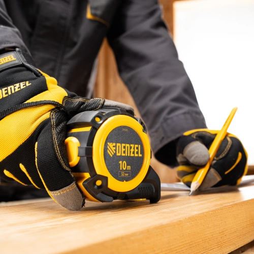 Рулетка 10м х 32мм, автоматич. фиксац., нейлон. покрытие, магнит. зацеп, двухстор. разметка Denzel по ценам производителя в Москве с доставкой по всей России