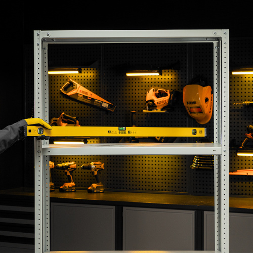 Уровень алюминиевый, магнит, фрезерованный, 3 глазка (1 зеркал.) 0,5 мм/м, 1200 мм Denzel по ценам производителя в Москве с доставкой по всей России