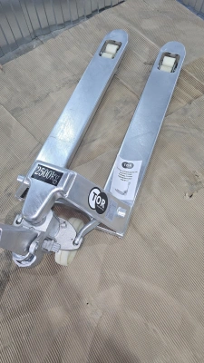 Тележка гидравлическая оцинкованная 2500 кг 1150 мм нейлоновые колеса TOR WH-25G по ценам производителя в Москве с доставкой по всей России