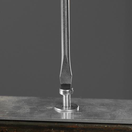 Отвертка, SL5x100 мм, S2, 3к рукоятка Denzel по ценам производителя в Москве с доставкой по всей России