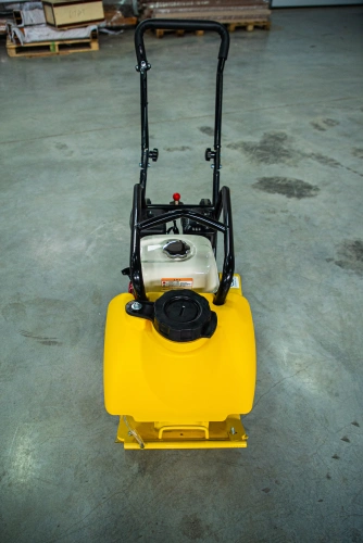 Виброплита 70 кг, 10,5кН (Honda) бак, коврик, колесный комплект TOR C-60T по ценам производителя в Москве с доставкой по всей России