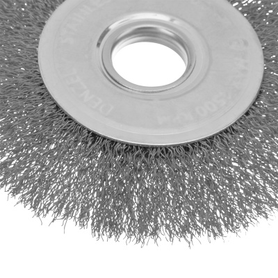 Щетка для УШМ, 125 мм, "Плоская", витая нержавеющая проволока 0.3 мм, посадка 22.2 мм Denzel по ценам производителя в Москве с доставкой по всей России