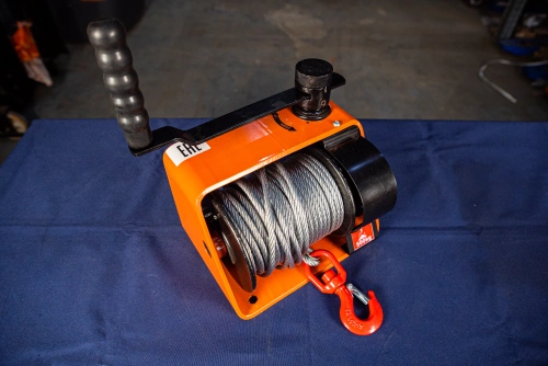 Лебедка ручная червячная TOR ЛРЧ 500 (VS) 0,5 т 25 м по ценам производителя в Москве с доставкой по всей России