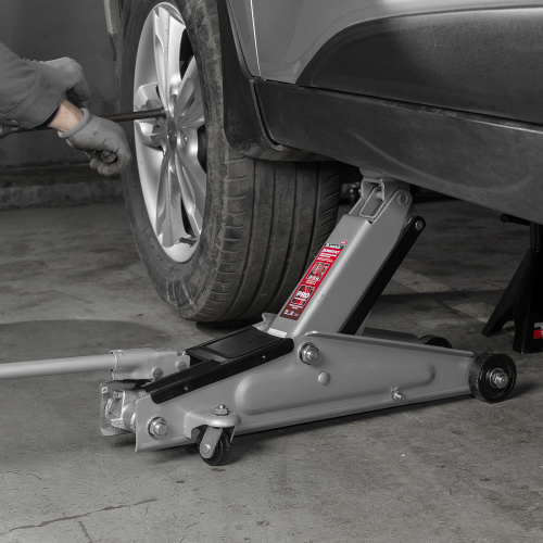 Домкрат гидравлический подкатный, 3 т, высота подъема 130-410 мм Matrix по ценам производителя в Москве с доставкой по всей России