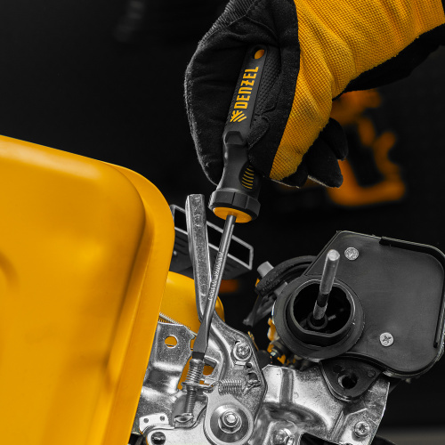 Отвертка SL5x75 мм, CrV, трехкомпонентная рукоятка Denzel по ценам производителя в Москве с доставкой по всей России