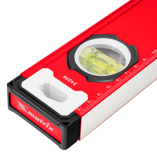 Уровень алюминиевый, фрезерованный, 3 глазка, рукоятки, 2000 мм Matrix по ценам производителя в Москве с доставкой по всей России