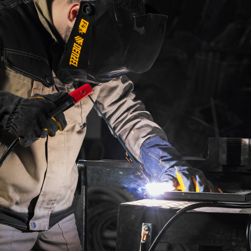 Аппарат инвертор. дуговой сварки SDM-220 Top, 220 А, ПВ 60% кейс Denzel по ценам производителя в Москве с доставкой по всей России