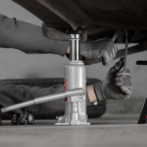 Домкрат гидравлический бутылочный, 6 т, h подъема 216-413 мм Matrix по ценам производителя в Москве с доставкой по всей России