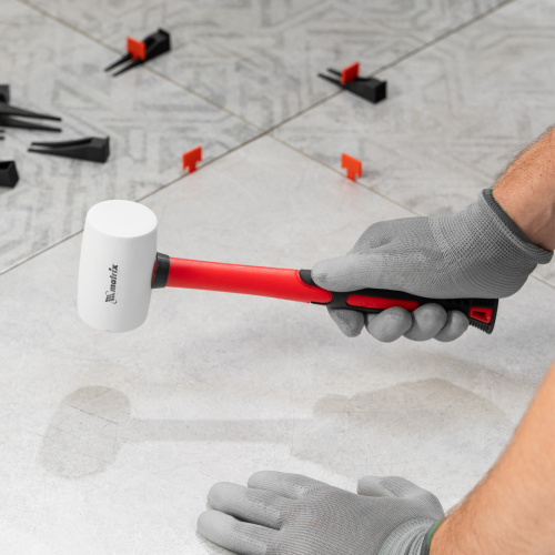 Киянка резиновая, 225 г, белая резина, фибергласовая рукоятка Matrix по ценам производителя в Москве с доставкой по всей России