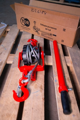 Лебедка ручная TOR ЛР-1,6 3 м купить в Москве с доставкой по всей России | ProtosMarket.ru