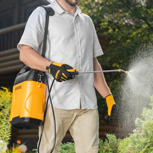 Опрыскиватель аккумуляторный D-5LI, 5 л, Li-Ion акк., 12 В, 2 Ач Denzel по ценам производителя в Москве с доставкой по всей России