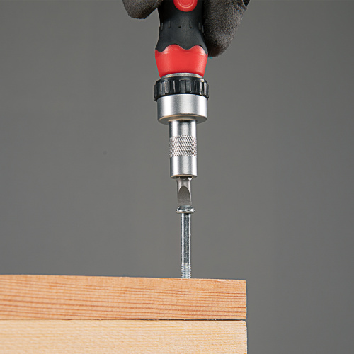 Отвертка реверсивная с набором бит и насадок торцевых, CrV, 1/4, 16 шт Matrix по ценам производителя в Москве с доставкой по всей России