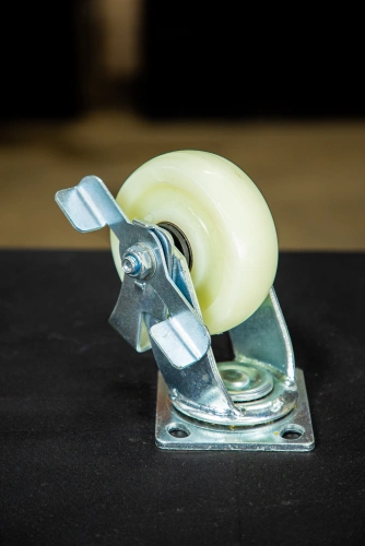 Колесо большегрузное поворотное SCdnb 63 150 мм полипропиленовое с тормозом по ценам производителя в Москве с доставкой по всей России