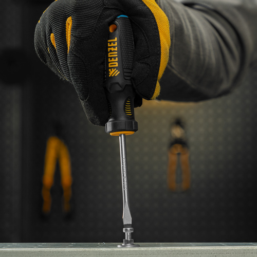 Отвертка SL5x75 мм, CrV, трехкомпонентная рукоятка Denzel по ценам производителя в Москве с доставкой по всей России