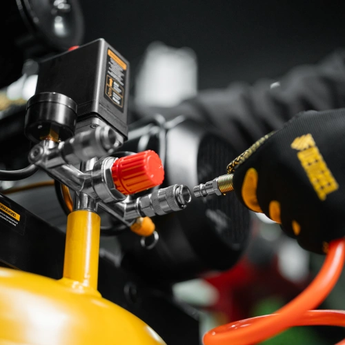 Компрессор воздушный BCV2200/100V, ременный привод , 2.3 кВт, 100 литров, 440 л/мин Denzel по ценам производителя в Москве с доставкой по всей России