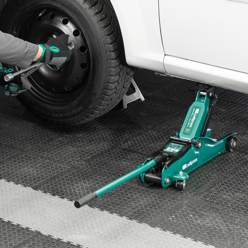 Домкрат гидравлический подкатной, 2 т, 85-330 мм, низкий подхват, в пласт. кейсе Сибртех по ценам производителя в Москве с доставкой по всей России