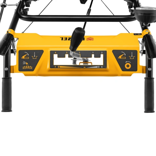 Бензиновая снегоуборочная машина SBM 610, 212 cc, ручной старт, фара Denzel по ценам производителя в Москве с доставкой по всей России