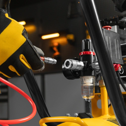 Компрессор безмасляный, малошумный  DLS 2250/100, 2250 Вт, 3x750, 100 л, 410 л/мин блок управления/ Denzel по ценам производителя в Москве с доставкой по всей России