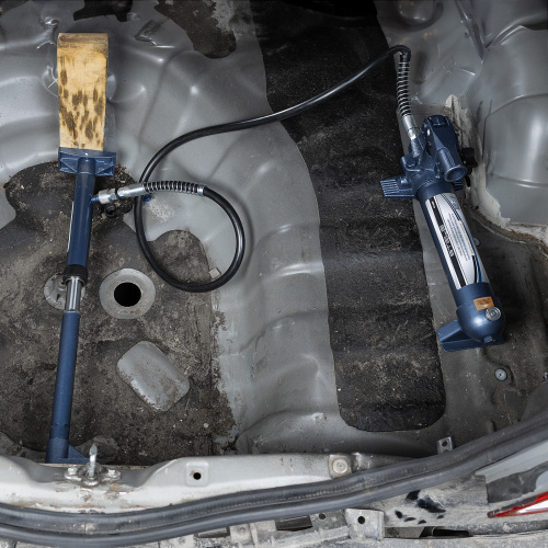 Растяжка гидравлическая, 4 т, набор из 17 предметов, 7 сменных насадок, в пластиковом кейсе Stels по ценам производителя в Москве с доставкой по всей России