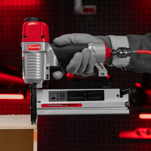 Нейлер-степлер пневматический 2 в 1, с регулировкой глубины забивания, гвозди 18GA, скобы 18GA Matrix по ценам производителя в Москве с доставкой по всей России