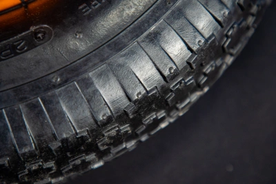 Колесо пневматическое резиновое 387 мм 4.00-8 (подшипник 12 мм) по ценам производителя в Москве с доставкой по всей России