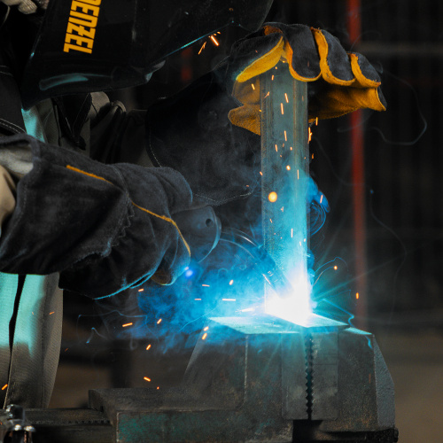 Аппарат инвертор. полуавтомат. cварки IMIG-200, 200 А, ПВ 60%, катушка 5 кг Denzel по ценам производителя в Москве с доставкой по всей России