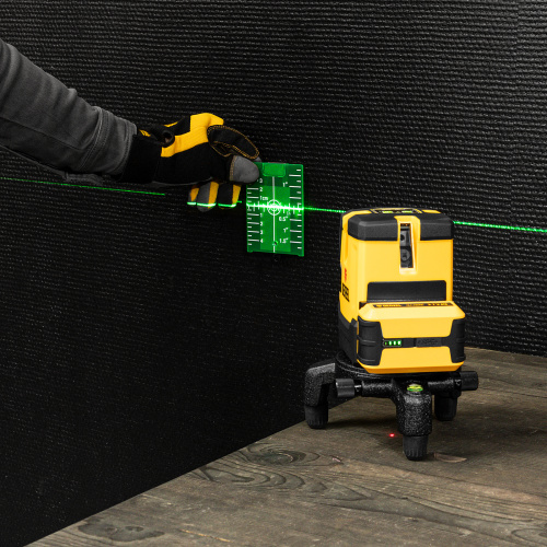 Лазерный уровень LX 06 Green, 30 м, 520 нм, аккумулятор Li 5200 mAh, резьба 5/8" Denzel по ценам производителя в Москве с доставкой по всей России