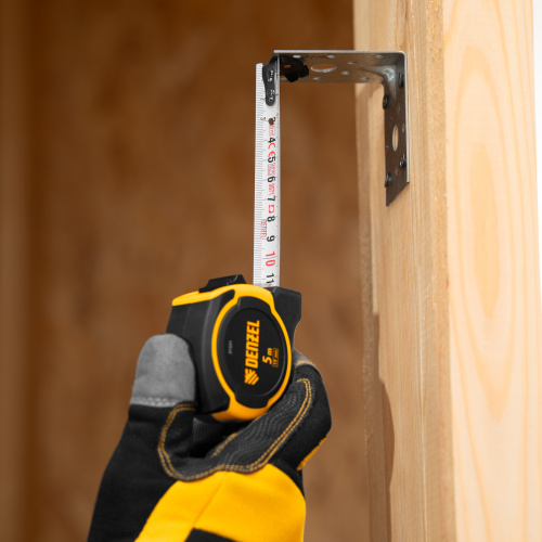 Рулетка 5м х 19мм, двухкомп. корпус, магнитный обрезиненный зацеп Denzel по ценам производителя в Москве с доставкой по всей России