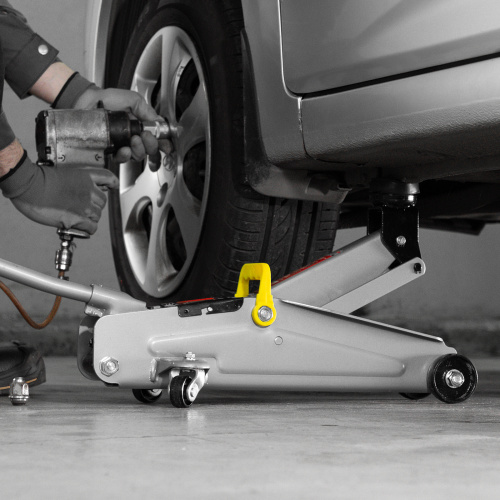 Домкрат гидравлический подкатной, 2 т, высота подъема 135-385 мм, в пластиковый кейсе Matrix по ценам производителя в Москве с доставкой по всей России