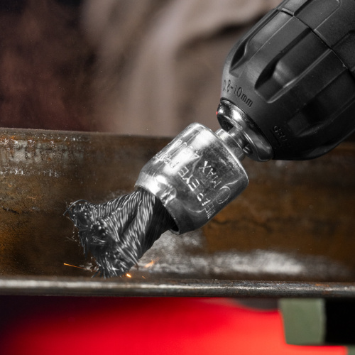 Щетка для дрели, 25 мм, "чашка" со шпилькой, крученая металлическая проволока Matrix по ценам производителя в Москве с доставкой по всей России