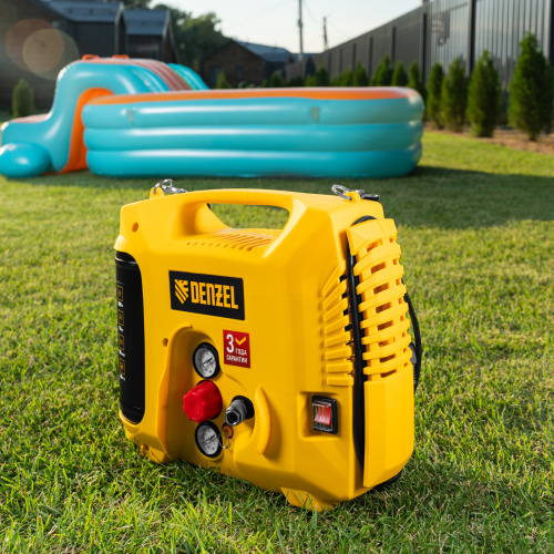 Компрессор воздушный DL1300, 10 бар, 1,3 кВт 180 л/мин 5 л, с набором аксессуаров Denzel по ценам производителя в Москве с доставкой по всей России