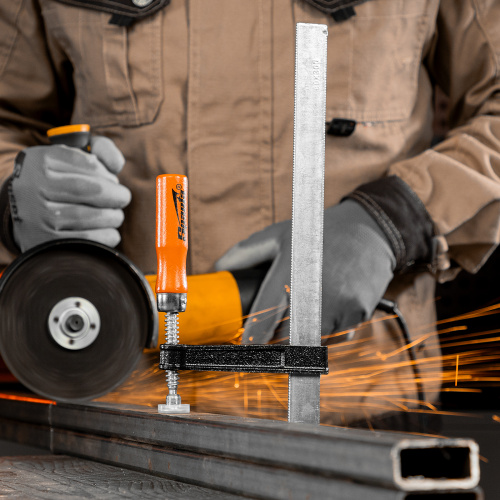 Струбцина F-образная, 300 х 120 мм Sparta по ценам производителя в Москве с доставкой по всей России