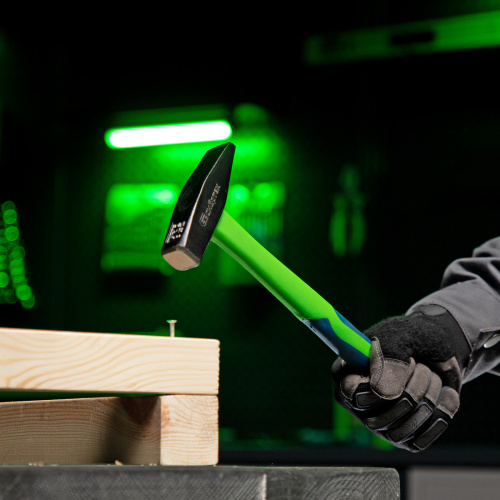 Молоток слесарный, 400 г, фибергласовая обрезиненная рукоятка Сибртех по ценам производителя в Москве с доставкой по всей России