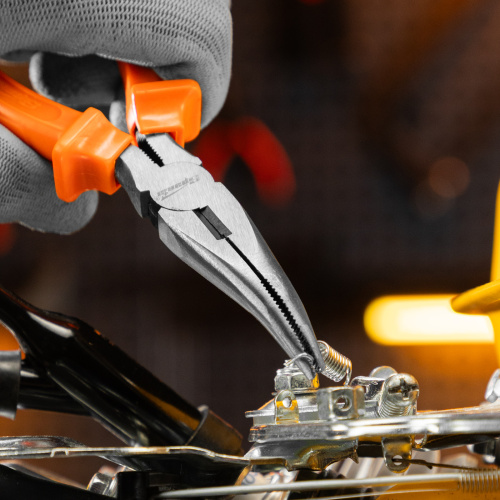 Длинногубцы изогнутые Classic, 160 мм, шлифованные, пластмассовые рукоятки Sparta по ценам производителя в Москве с доставкой по всей России