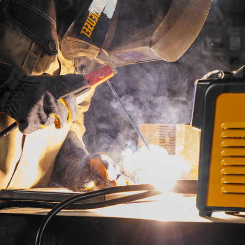 Аппарат инвертор. дуговой сварки SDM-220 Top, 220 А, ПВ 60% кейс Denzel по ценам производителя в Москве с доставкой по всей России