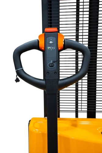 Штабелер самоходный 1,2 т 3,0 м TOR CQDA1230-EL 24/65 В/Ач (сопровождаемый) по ценам производителя в Москве с доставкой по всей России