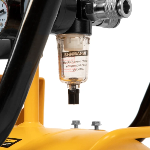 Компрессор безмасляный, малошумный  DLS 2250/100, 2250 Вт, 3x750, 100 л, 410 л/мин блок управления/ Denzel по ценам производителя в Москве с доставкой по всей России