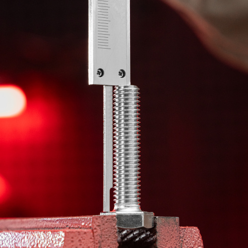 Штангенциркуль, 150 мм, цена деления 0.02 мм, металлический, с глубиномером Matrix по ценам производителя в Москве с доставкой по всей России