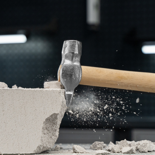 Молоток слесарный, 600 г, круглый боек, деревянная рукоятка по ценам производителя в Москве с доставкой по всей России