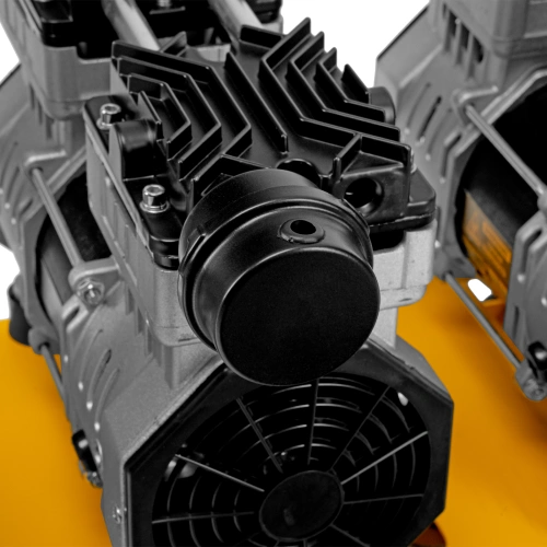 Компрессор безмасляный, малошумный  DLS 2250/100, 2250 Вт, 3x750, 100 л, 410 л/мин блок управления/ Denzel по ценам производителя в Москве с доставкой по всей России