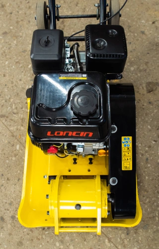 Виброплита 80 кг, 16кН (Loncin) без бака, колесный комплект TOR C-90L по ценам производителя в Москве с доставкой по всей России